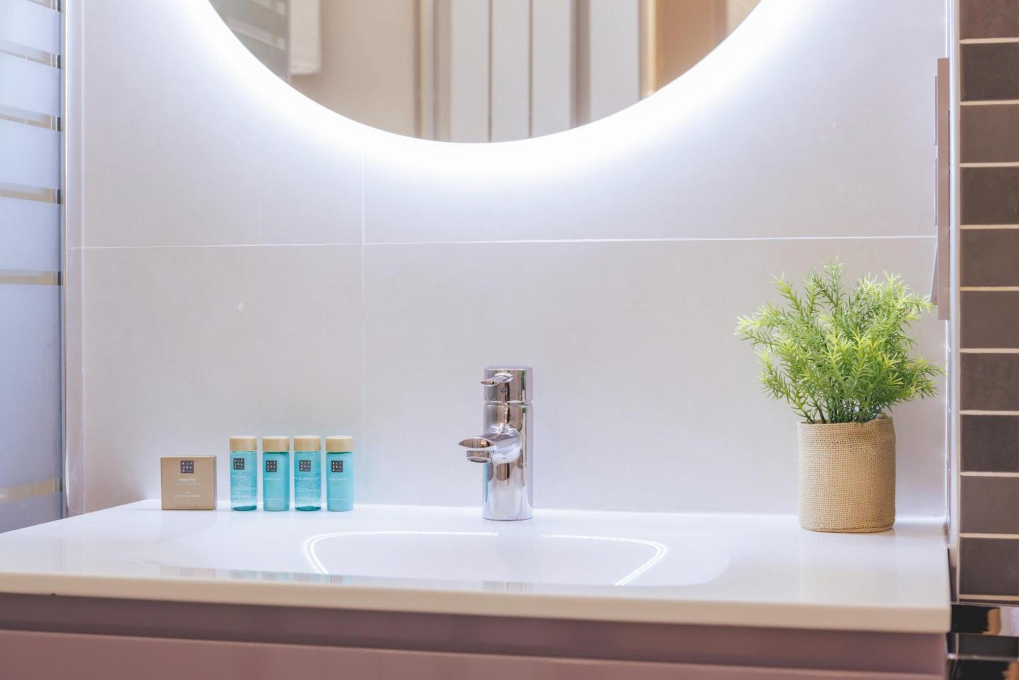 Bravissimo Hortes, 3-Bedroom Centre Apartment ชีโรนา ภายนอก รูปภาพ