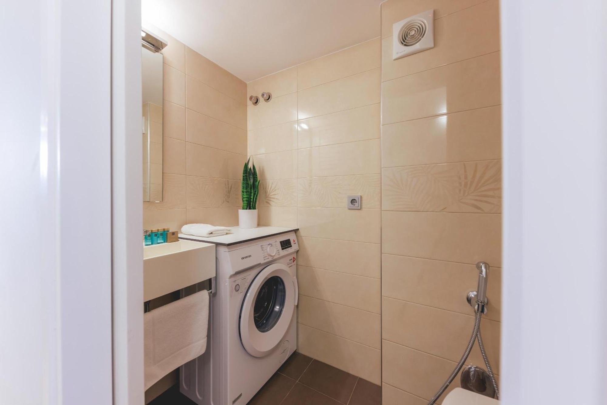 Bravissimo Hortes, 3-Bedroom Centre Apartment ชีโรนา ภายนอก รูปภาพ
